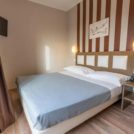 Gg8 & Hotel 3*