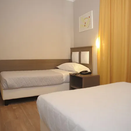 Gg8 & Hotel