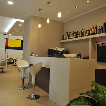 Gg8 & Hotel 3*