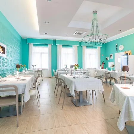 Hotel Gg8 & 3*