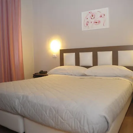 Hotel Gg8 Hotel & Suite Spa 3*