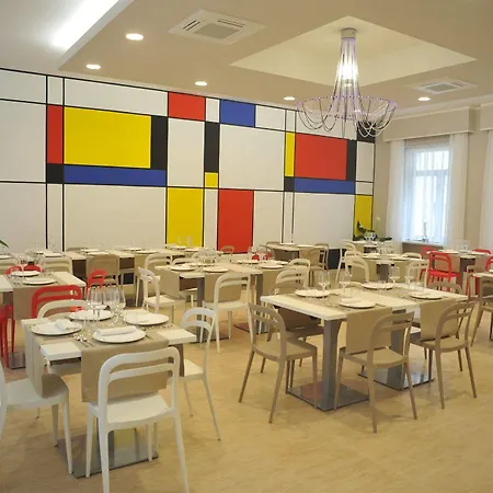 Gg8 Hotel & Suite Spa Hotel 3*